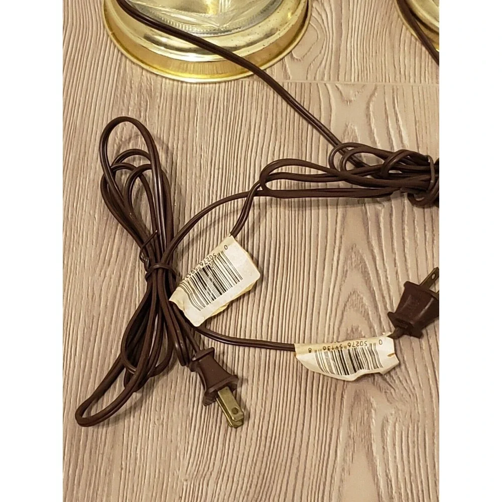 Lot of 2 Cheyenne Lamps W/ tags Vtg Underwriters Laboratories Hexagon TESTED